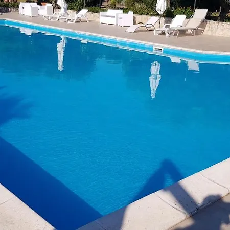 Couette-café Relais D 'itria 4*