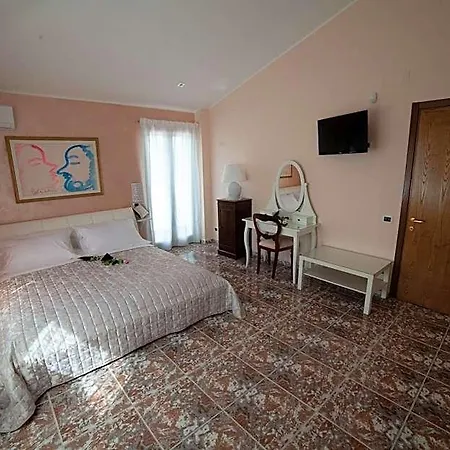 Relais D 'itria Couette-café Grottaglie