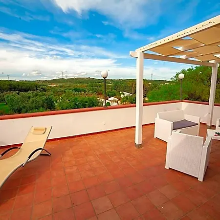Couette-café Relais D 'itria 4*