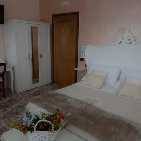 Couette-café Relais D 'itria 4*